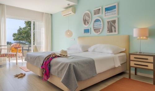 Studio with Sea View