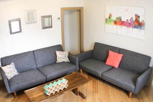 Comfortable Apartment - Pittsburgh's Little Italy