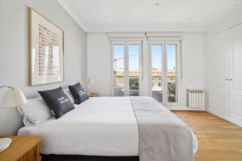 SLEEP Nuñez de Balboa by STAY - image 3