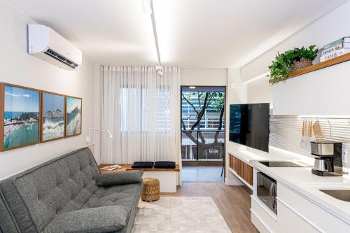 Quarto&Sala a 170m da Praia de Ipanema | FA 49/302