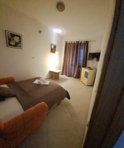 Two-Bedroom Apartment with Sea View and Balcony image 10