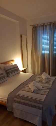 Two-Bedroom Apartment with Sea View and Balcony image 9