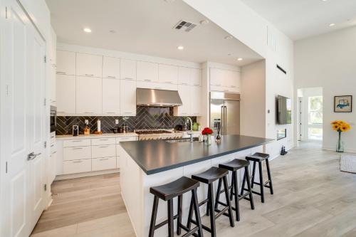 Modern Palm Springs Paradise with Private Pool and Spa in Palm Springs, USA