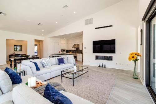 Modern Palm Springs Paradise with Private Pool and Spa in Palm Springs, USA