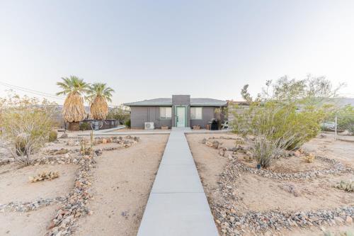 NEW PROPERTY! The Cactus Villas at Joshua Tree National Park - Pool, Hot Tub, Outdoor Shower, Fire Pit - Twentynine Palms