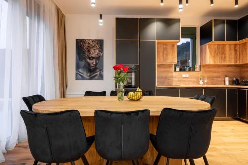 Kitchen, White Hill Villa in Utjeha