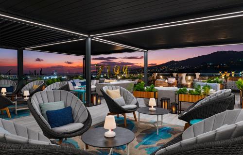 Bar/Lounge, The BRIX, Autograph Collection in Port Of Spain