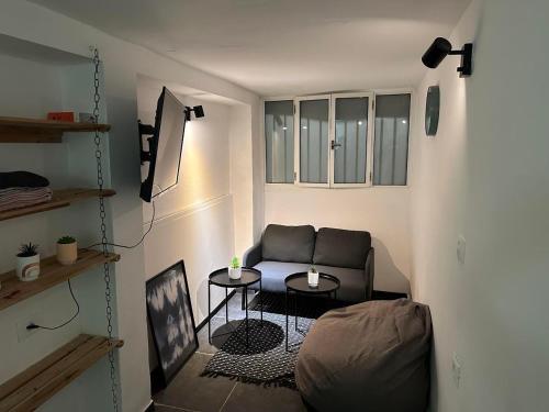 The Tiny Oasis Of Neve Tzedek
