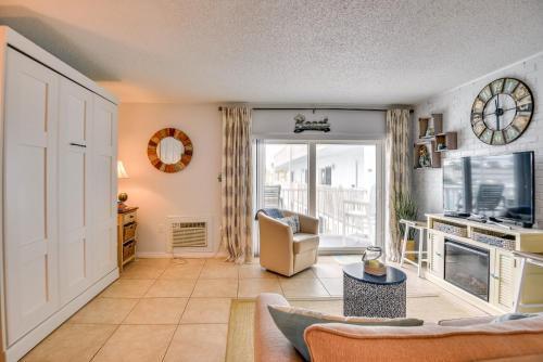New Smyrna Beach Condo with Pool and Beach Access! in New Smyrna Beach, USA