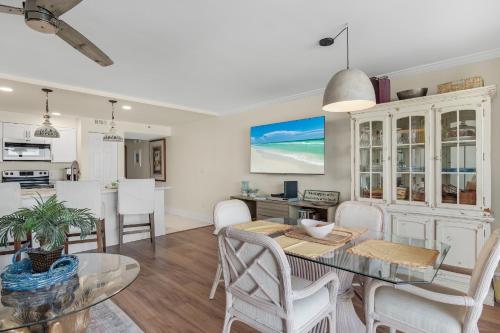Exterior view, Magnolia House 107 At Destin Pointe Resort near Coach's Raw Bar