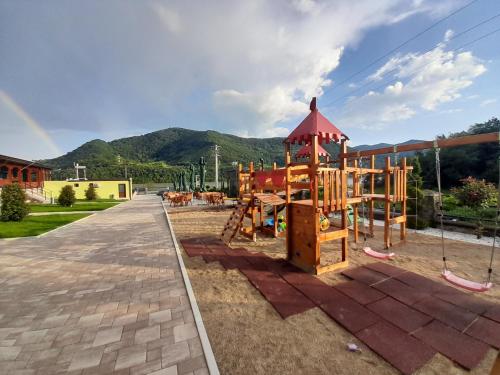 Complex Turistic Cetatea Drencova in Berzasca