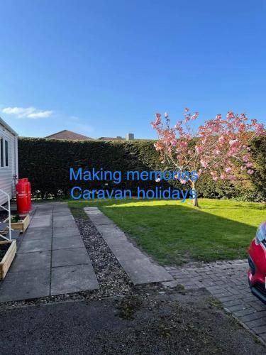 Making Memories Holiday Caravan Making Memories Holiday Caravan