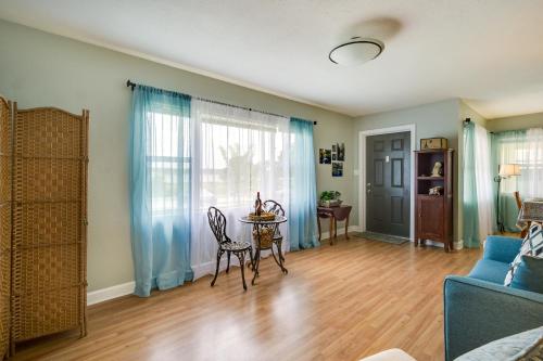 Sunny Lake Wales Getaway - 1 Mi to Downtown in Lake Wales, USA