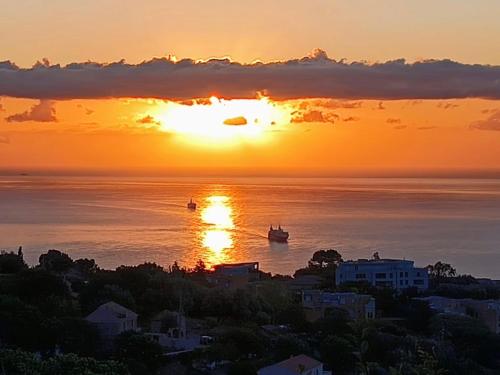 Rez de villa avec terrasse vue mer - Location saisonnière - Bastia