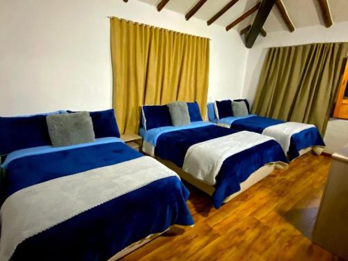 4 double beds