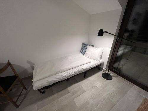 3 twin beds