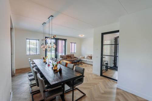  Brand new bright luxurious villa in Amsterdam! in Amsterdam