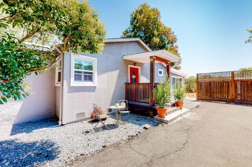 Tranquil Haven Cottage Retreat