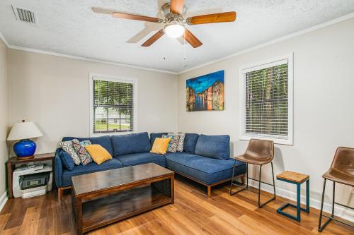 Riverside Hidden Gem W/ Triple Bunk Bed Mins to JAX DT/Riverside in Jacksonville, USA