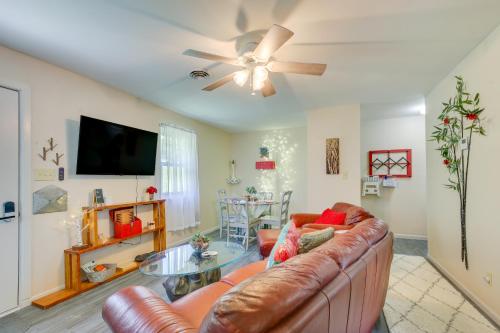 Historic Marthasville Getaway with Shared Amenities! in Washington, USA