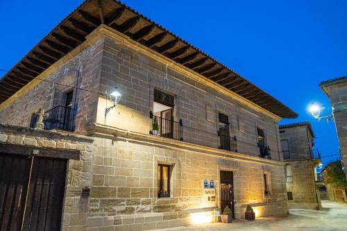 Teatrisso Hotel Palacio, Cuzcurrita-Río Tirón bei Villafranca-Montes de Oca