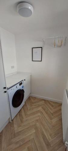 Modern Town House in Mid Wales in นิคตัน