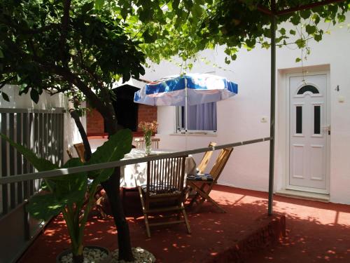 Apartments by the sea Poljica Trogir - 6019 - image 12