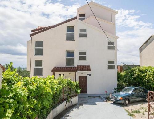 Apartment in Podstrana 