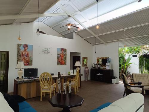 Vestíbulo, Hotel Tortuguero Beachfront in Tortuguero