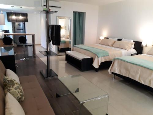 Playa Blanca Town Center in ريو هاتو