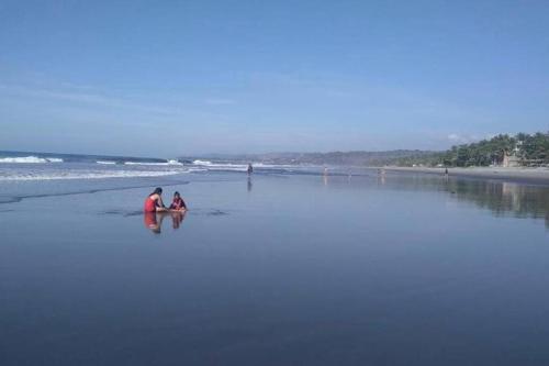 San Diego Beach House, near La Lib and Surf City