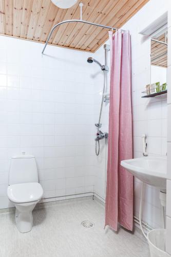 Bathroom, Hotel Kuusamon Portti in Kuusamo