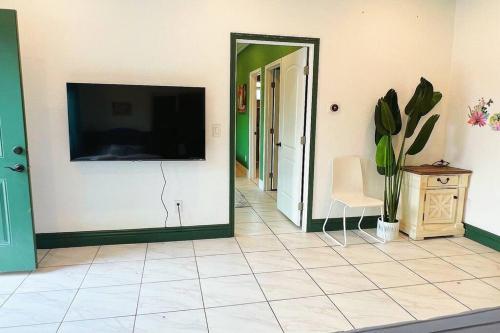Warming Villa located in Pomona in Pomona, USA