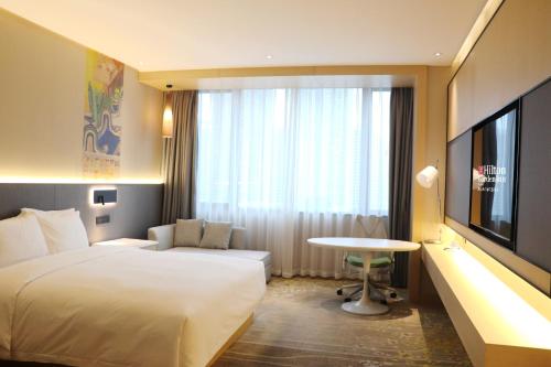 room detail thumbnail 1