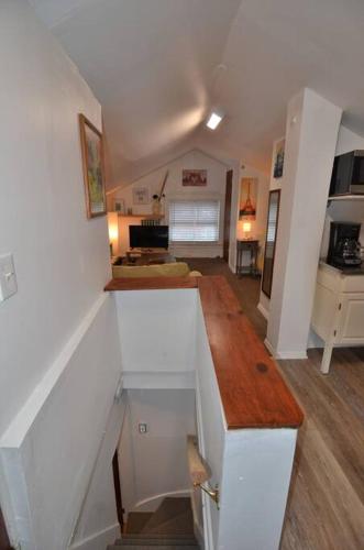 Cozy Alcove Studio Apt w Outdoor deck w NYC Views in Jersey City, USA