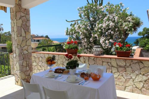 Villa Nàmali just 100 meters from the sea !!!