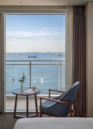 Balcony/terrace, [Agoda Pick] Grab The Ocean Songdo in Busan