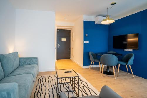 Apartment with Terrace image 6