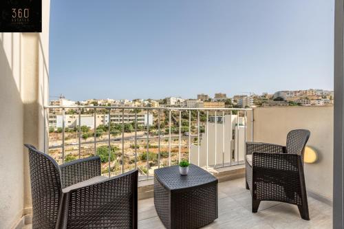 Penthouse Studio, with with private Balcony & WIFI by 360 Estates, San Ġiljan (photo 3)