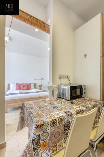 Penthouse Studio, with with private Balcony & WIFI by 360 Estates, San Ġiljan (photo 9)
