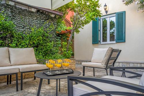 Boutique Villa Anna Varos - Tap to explore photos