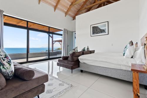 Romansbaai Moksha on the Sea in Birkenhead