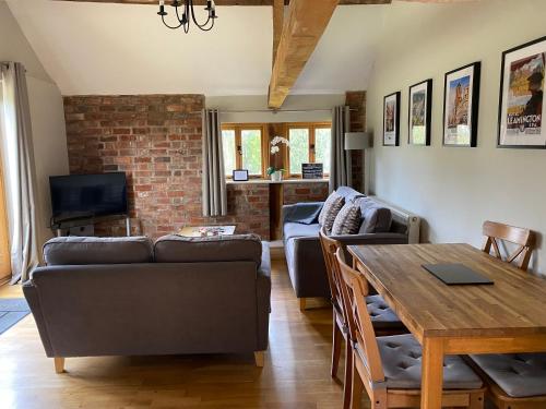 Hidden cottages 2 bed cottage in peaceful surroundings with log burner in Beaudesert