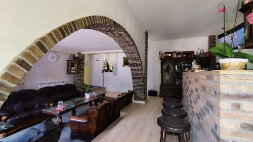 LA RĂSCRUCE DE APE (LA RASCRUCE DE APE) in Сукевіта