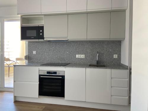 One-Bedroom Apartment image 6
