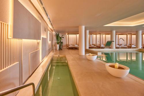 جاكوزي, Universal Grand Leon & Spa in سيس سالينز