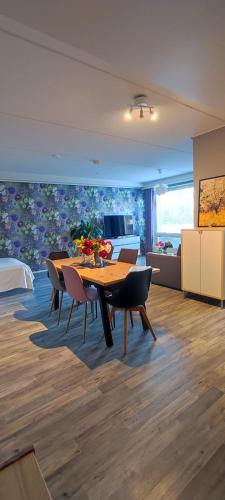 1-bedroom apartment for upto 8 near Helsinki Vantaa Airport