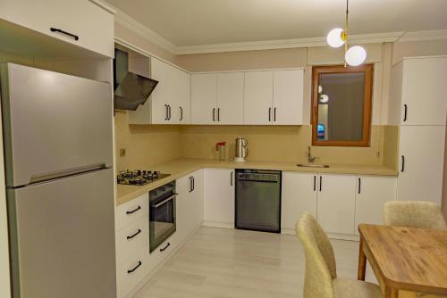 Manzarasıyla Büyüleyen Lüx villa (Manzarasıyla Buyuleyen Lux villa) in Akçakale Mahallesi