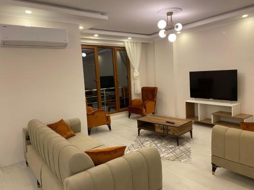 Manzarasıyla Büyüleyen Lüx villa (Manzarasıyla Buyuleyen Lux villa) in Akçakale Mahallesi