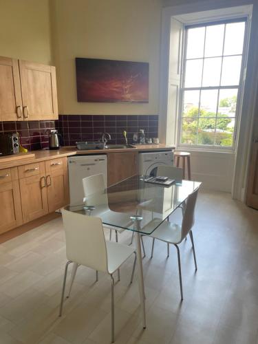 Private Guest Suite in Georgian Townhouse in City Centre in Stockbridge